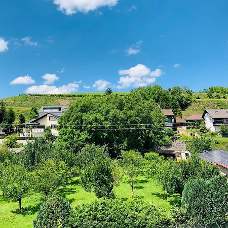 Ferienwohnung Liesel - Kuche, Bad, Wlan, 3 Schlafzimmer, Parkplatz Malterdingen ภายนอก รูปภาพ